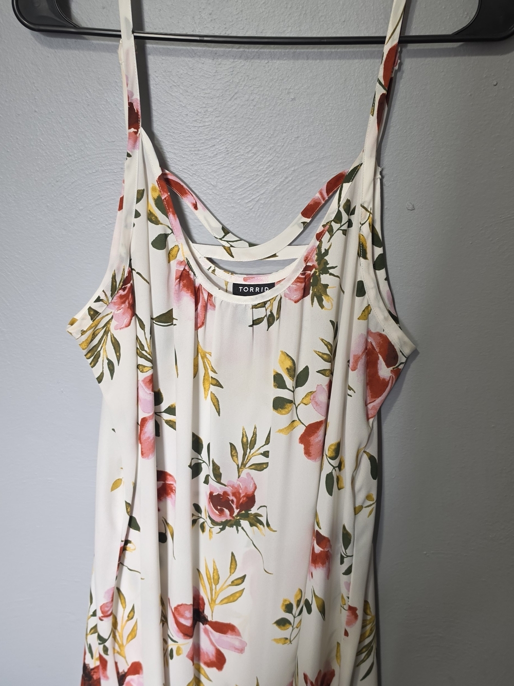 torrid Cream Floral Strappy Tank with Pink & Red Blooms